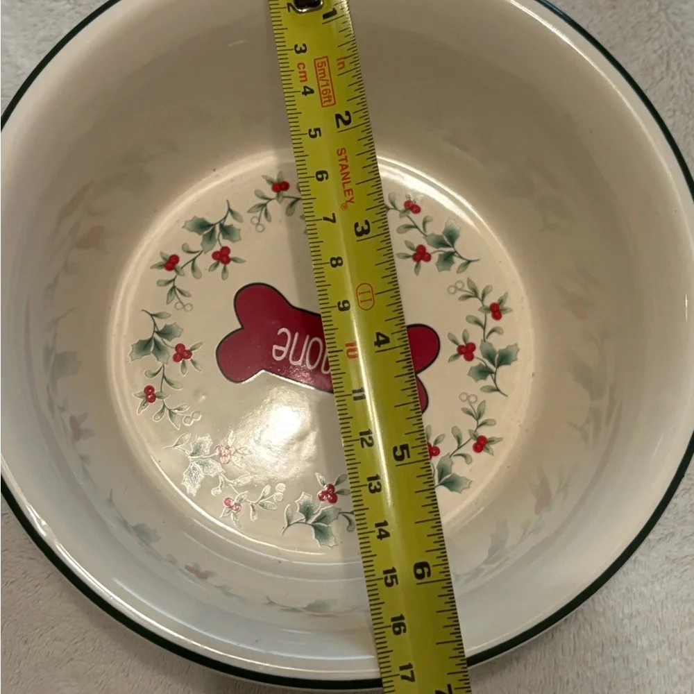 Pfaltzgraff Winterberry Rare Dog Bowl USA holly branches with berries,